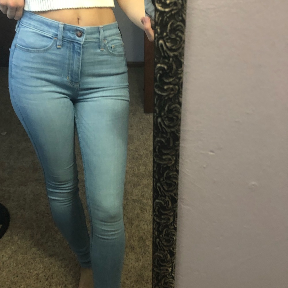 High-Waisted Blue Jeans 🌟